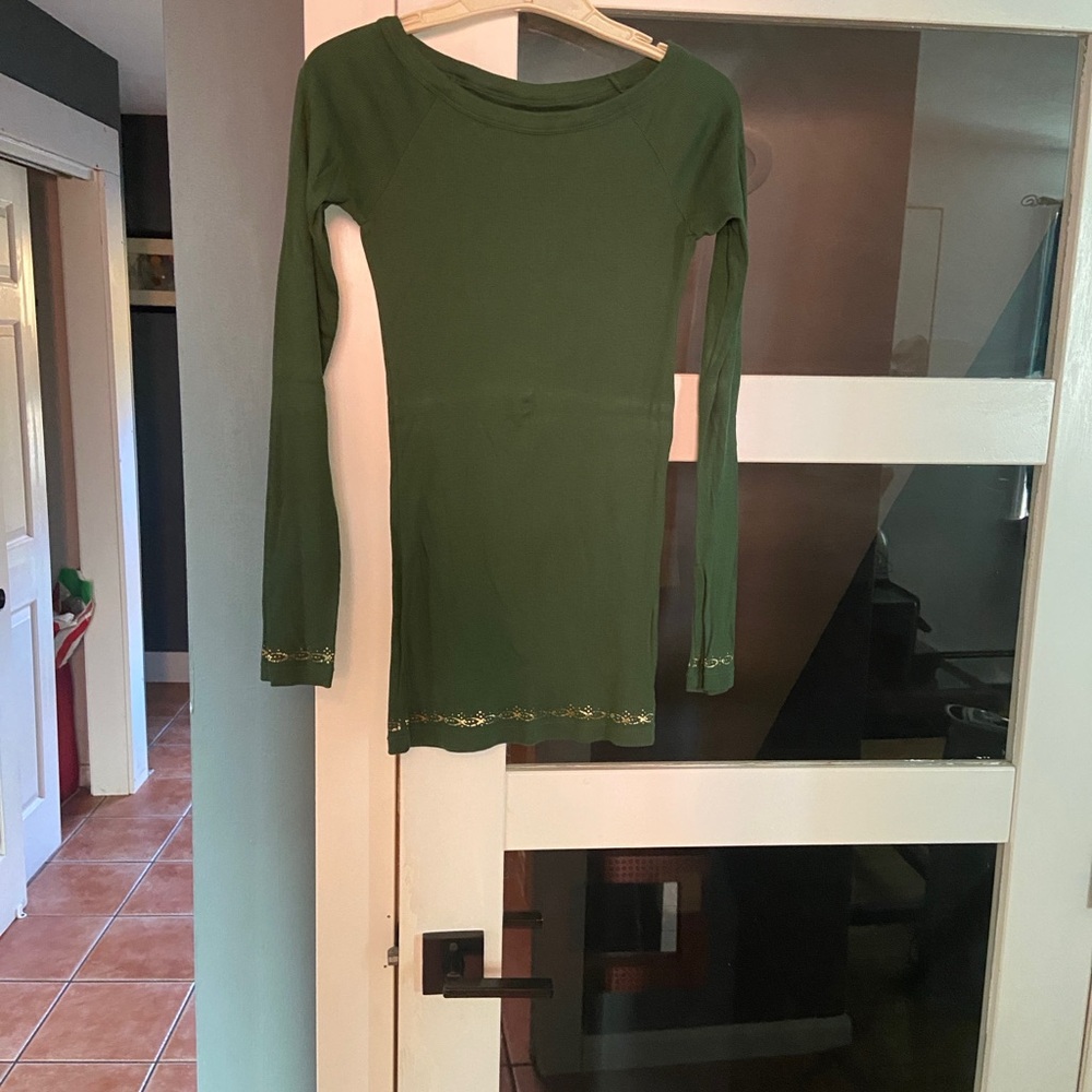 American Eagle Outfitters Long Sleeve Tee in Forest Green